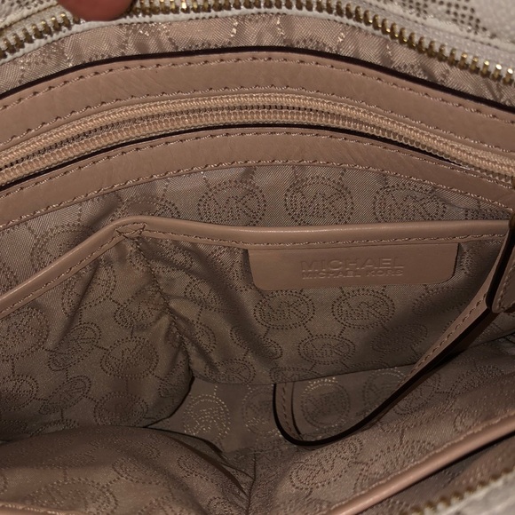 Michael Kors MK Signature Logo Beige/Tan Crossbody - Picture 3 of 8